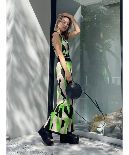 EVRIS（エヴリス）の「バックルデザインプラットフォームサンダル（サンダル・レディース・ブラック/オレンジ・SMALL/MEDIUM/LARGE）」の22枚目の写真