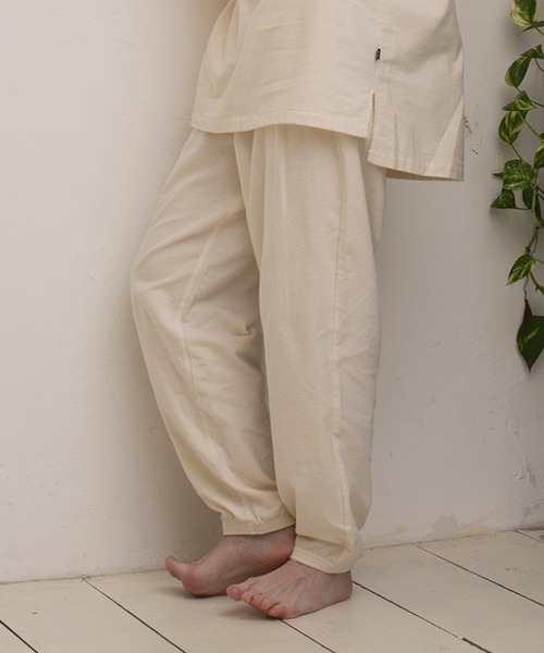 S'more(スモア)の「SLEEPING ANKLE PANTS(その他パンツ・レディース・ベージュ/ホワイト/ブラウン/カーキ/グレー・SMALL/MEDIUM/LARGE/X-LARGE)」の1枚目の写真