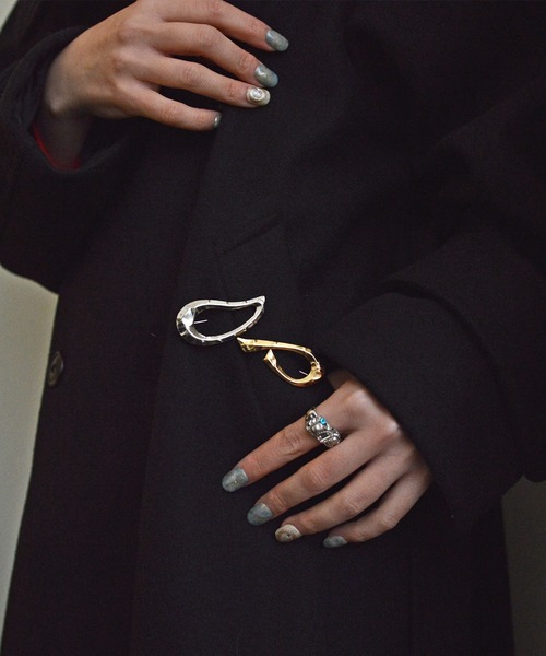 styiro（スタイロ）の「メタルフレームブローチ（ブローチ/コサージュ・レディース・シルバー系その他/ゴールド系その他/シルバー系その他2/ゴールド系その他2/シルバー系その他3/シルバー系その他4/シルバー系その他5/ゴールド系その他3/ゴールド系その他4/ゴールド系その他5・FREE）」の19枚目の写真