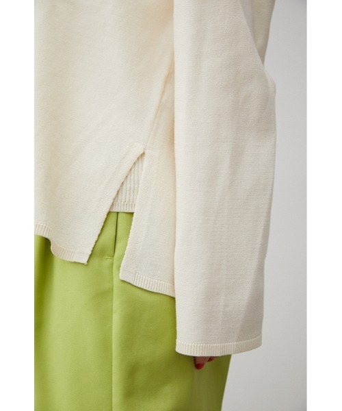 AZUL by moussy（アズールバイマウジー）の「2WAY LAYERED DEEP V/N TOPS/2WAYレイヤードディープブイネックトップス（シャツ/ブラウス・レディース・ブラック/オフホワイト/オレンジ・SMALL/MEDIUM）」の12枚目の写真