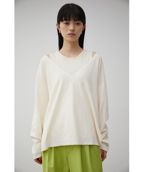 AZUL by moussy（アズールバイマウジー）の「2WAY LAYERED DEEP V/N TOPS/2WAYレイヤードディープブイネックトップス（シャツ/ブラウス・レディース・ブラック/オフホワイト/オレンジ・SMALL/MEDIUM）」の7枚目の写真