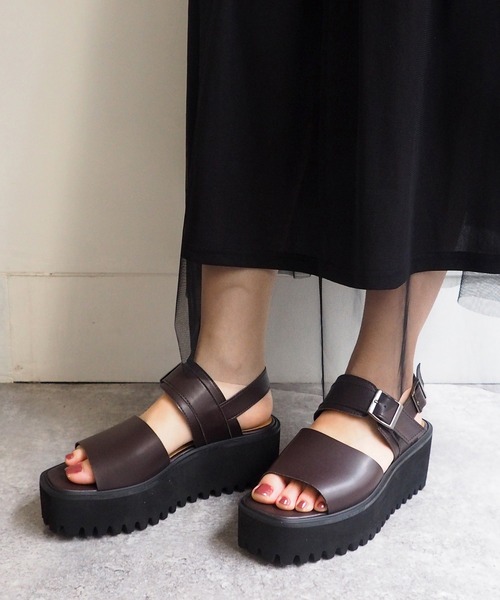 あしながおじさん(アシナガオジサン)の「厚底サンダル 7210093(サンダル・レディース・ダークブラウン/ライトグレー/ブラック・22.5cm/23.0cm/23.5cm/24.0cm/24.5cm)」の19枚目の写真