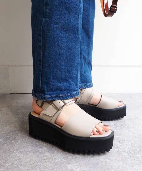 あしながおじさん(アシナガオジサン)の「厚底サンダル 7210093(サンダル・レディース・ダークブラウン/ライトグレー/ブラック・22.5cm/23.0cm/23.5cm/24.0cm/24.5cm)」の11枚目の写真