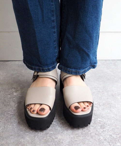 あしながおじさん(アシナガオジサン)の「厚底サンダル 7210093(サンダル・レディース・ダークブラウン/ライトグレー/ブラック・22.5cm/23.0cm/23.5cm/24.0cm/24.5cm)」の12枚目の写真