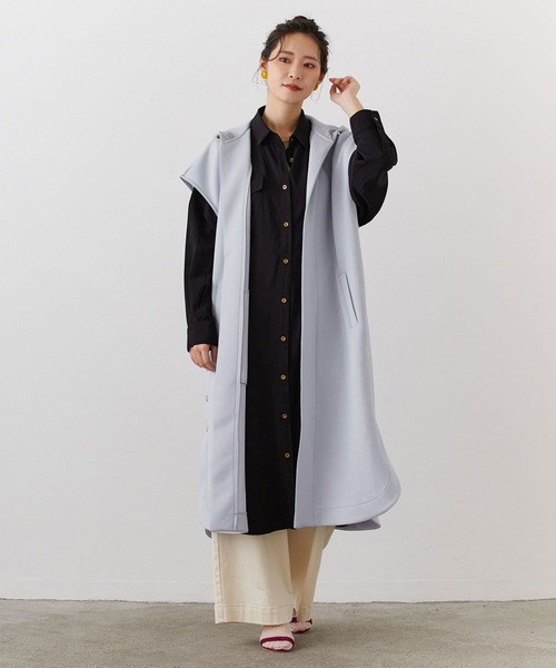 NICOLE white（ニコルホワイト）の「フードロングベスト／ダンボール