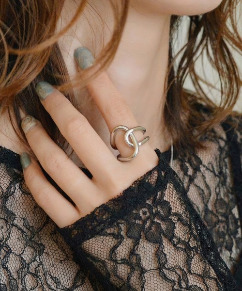 styiro(スタイロ)の「ニッケルフリー クロスライン メタルリング(リング・レディース・シルバー/ゴールド/シルバー系2/ゴールド系2・FREE)」の2枚目の写真