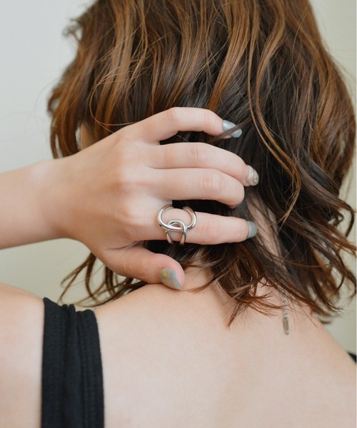 styiro(スタイロ)の「ニッケルフリー クロスライン メタルリング(リング・レディース・シルバー/ゴールド/シルバー系2/ゴールド系2・FREE)」の6枚目の写真