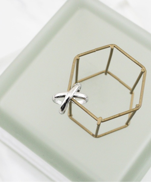 styiro(スタイロ)の「ニッケルフリー クロスライン メタルリング(リング・レディース・シルバー/ゴールド/シルバー系2/ゴールド系2・FREE)」の18枚目の写真