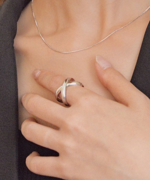 styiro(スタイロ)の「ニッケルフリー クロスライン メタルリング(リング・レディース・シルバー/ゴールド/シルバー系2/ゴールド系2・FREE)」の17枚目の写真