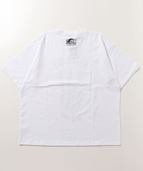 LURKING CLASS(ラーキングクラス)の「【ムラサキスポーツ別注】LURKING CLASS/ラーキングクラス オーバーサイズ グラフィックプリント クルーネックTシャツ/半袖Tシャツ ST23STM07(Tシャツ/カットソー・メンズ・ブラック/ホワイト・M/L/XL)」の7枚目の写真