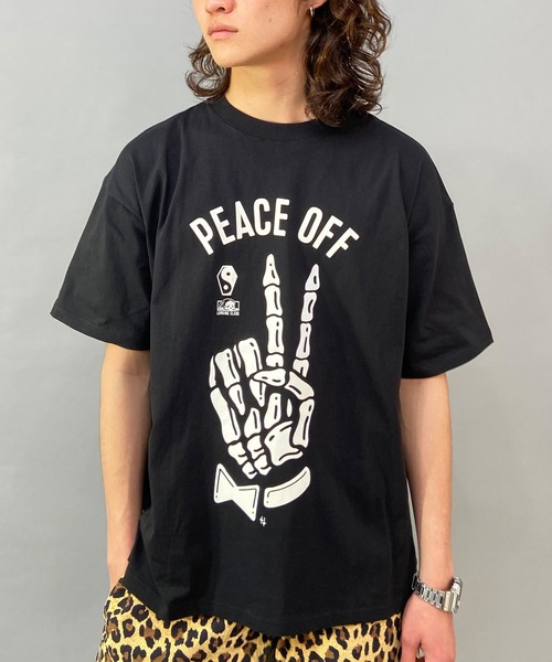 LURKING CLASS(ラーキングクラス)の「【ムラサキスポーツ別注】LURKING CLASS/ラーキングクラス オーバーサイズ グラフィックプリント クルーネックTシャツ/半袖Tシャツ ST23STM07(Tシャツ/カットソー・メンズ・ブラック/ホワイト・M/L/XL)」の2枚目の写真