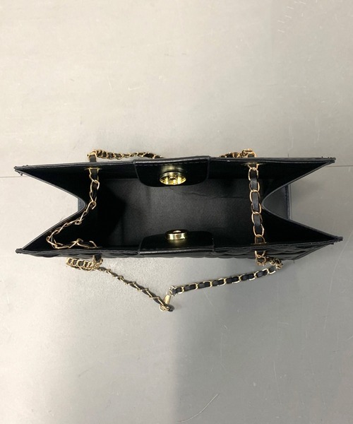 型押しロゴキルティングチェーンバッグ（トートバッグ）｜non-hedge