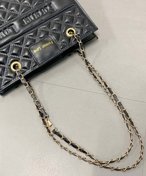 型押しロゴキルティングチェーンバッグ（トートバッグ）｜non