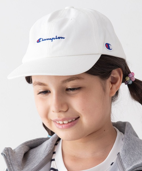 Champion(チャンピオン)の「【CHAMPION/チャンピオン】KIDS スクリプトローキャップ ワンポイントブランドロゴ刺繍 キッズ(キャップ・キッズ・オフホワイト/ラベンダー/ベージュ/ブルー系その他/ピンク/ミント/ブルー/ブラック/ダークブルー/ネイビー・FREE)」の3枚目の写真