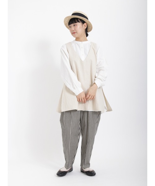 Samansa Mos2（サマンサ モスモス）の「コットンリネンVネックプルオーバーベスト（ベスト・レディース・キナリ/ブラック/ベージュ・ﾌﾘ-）」の16枚目の写真