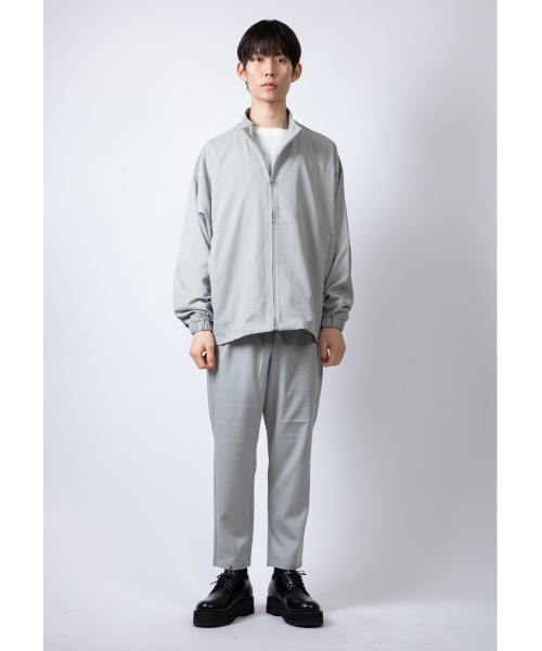 Beno(ビーノ)の「ストレッチTR スタンドネック ドルマンスリーブ ショートブルゾン(ブルゾン・メンズ・ブラック/ブルーグレー/チャコールグレー/ライトグレー・M/L)」の11枚目の写真