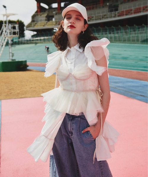 LA BELLE ETUDE（ラベルエチュード）の「ギャザーフリルデザインシャツ