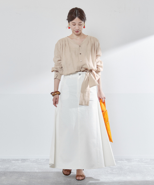 IENA - IENA 2018SS新作 ウエストタックフォルムブラウス ベージュ IENA（イエナ）の「ボイルニュアンスタックブラウス◇（シャツ