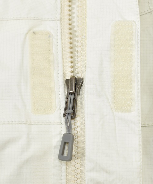 patagonia（パタゴニア）の「【ヴィンテージ古着】Patagonia / パタゴニア H2NO フルジップ ナイロンジャケット（ナイロンジャケット・レディース・ホワイト・MEDIUM）」の10枚目の写真