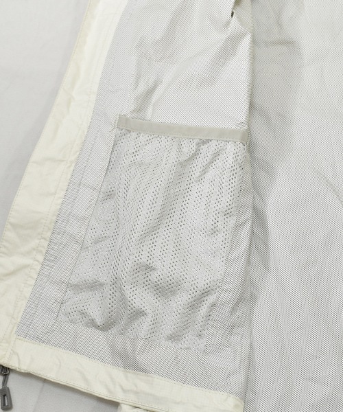 patagonia（パタゴニア）の「【ヴィンテージ古着】Patagonia / パタゴニア H2NO フルジップ ナイロンジャケット（ナイロンジャケット・レディース・ホワイト・MEDIUM）」の11枚目の写真