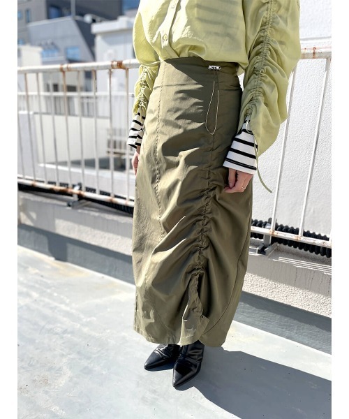 HEILIS(ヘイリス)の「シャーリングストレートスカート / ミリタリー ミリタリースカート ドロスト ロングスカート(スカート・レディース・ブラック/カーキ・FREE)」の9枚目の写真
