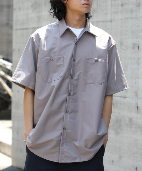RED KAP（レッドキャップ）の「【RED KAP】4.25ozワークシャツ半袖 RDKP-S0024（シャツ/ブラウス・メンズ・ネイビー/オレンジ/ホワイト/ライトグレー/ブラウン/レッド/ライトグリーン/シルバーグレー/グリーン/バーガンディー/ブラック/ライトブルー/スカイブルー/カーキ/ブルー/チャコールグレー/グレー・L/M/XL/S）」の5枚目の写真