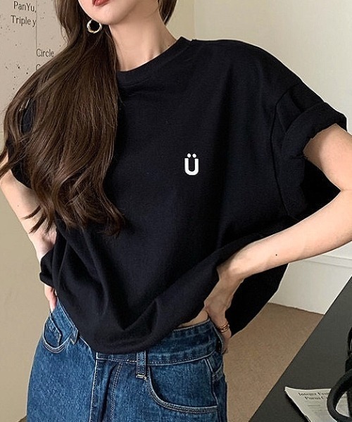 SHEENA(シーナ)の「綿100%、バックロゴルーズTシャツ(Tシャツ/カットソー・レディース・ホワイト/ブラック・M)」の1枚目の写真