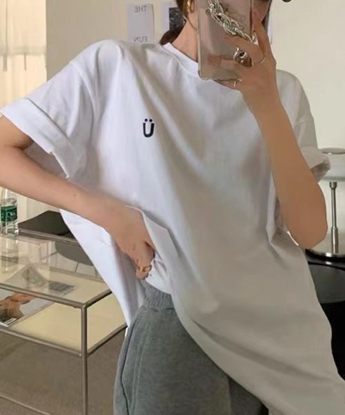 SHEENA(シーナ)の「綿100%、バックロゴルーズTシャツ(Tシャツ/カットソー・レディース・ホワイト/ブラック・M)」の3枚目の写真
