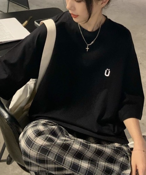 SHEENA(シーナ)の「綿100%、バックロゴルーズTシャツ(Tシャツ/カットソー・レディース・ホワイト/ブラック・M)」の12枚目の写真
