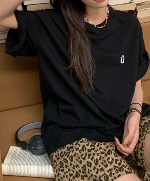 SHEENA(シーナ)の「綿100%、バックロゴルーズTシャツ(Tシャツ/カットソー・レディース・ホワイト/ブラック・M)」の16枚目の写真