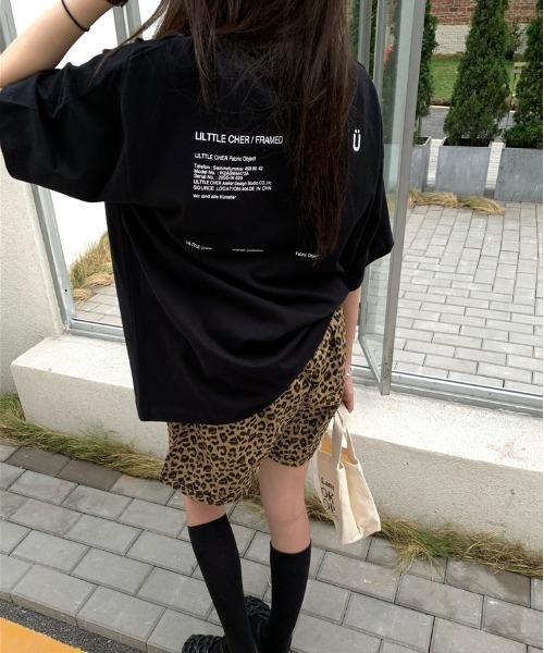 SHEENA(シーナ)の「綿100%、バックロゴルーズTシャツ(Tシャツ/カットソー・レディース・ホワイト/ブラック・M)」の19枚目の写真