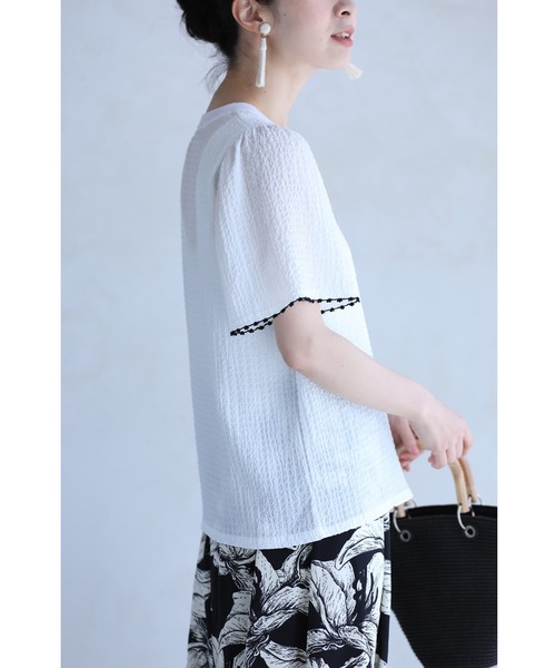 cawaii(カワイイ)の「可愛いピコレース刺繍袖のぽこぽこカットソートップス(Tシャツ/カットソー・レディース・ホワイト・FREE)」の3枚目の写真