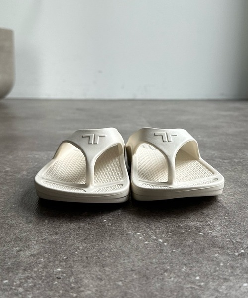 DouDou（ドゥドゥ）の「【TELIC/テリック】 FLIP FLOP（サンダル・レディース・キャメル/アイボリー/ブラック・SMALL/MEDIUM）」の6枚目の写真