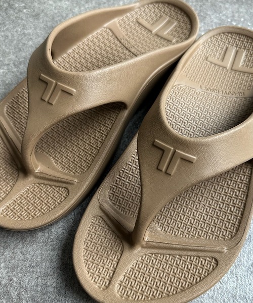 DouDou（ドゥドゥ）の「【TELIC/テリック】 FLIP FLOP（サンダル・レディース・キャメル/アイボリー/ブラック・SMALL/MEDIUM）」の10枚目の写真