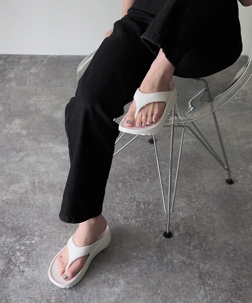 Riberry（リベリー）の「リカバリーサンダル（サンダル・レディース・ブラック/グリーン/ホワイト・MEDIUM/LARGE）」の5枚目の写真