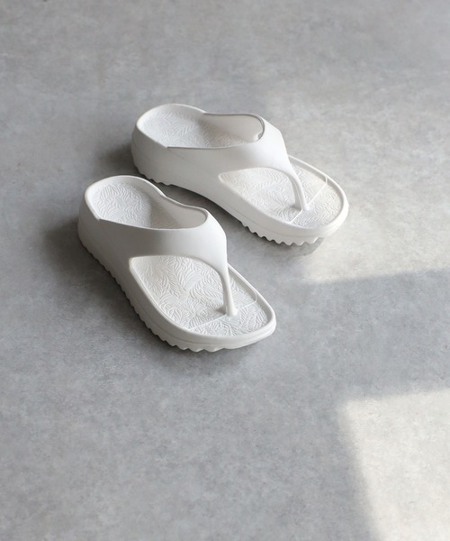 Riberry（リベリー）の「リカバリーサンダル（サンダル・レディース・ブラック/グリーン/ホワイト・MEDIUM/LARGE）」の8枚目の写真