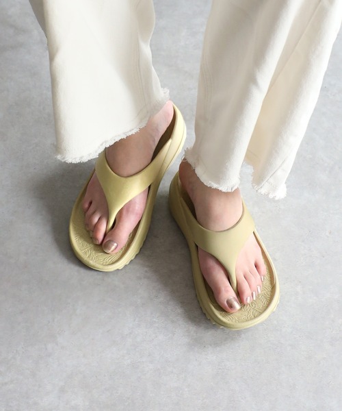 Riberry（リベリー）の「リカバリーサンダル（サンダル・レディース・ブラック/グリーン/ホワイト・MEDIUM/LARGE）」の14枚目の写真