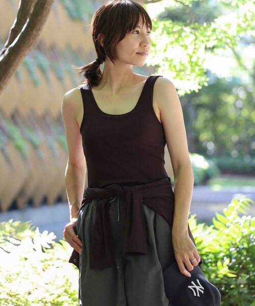 B:MING by BEAMS（ビーミングバイビームス）の「B:MING by BEAMS / ランド アンド ウォーター カップ付きインナー タンクトップ（タンクトップ・レディース・ブラウン/セージグリーン・FREE）」の2枚目の写真