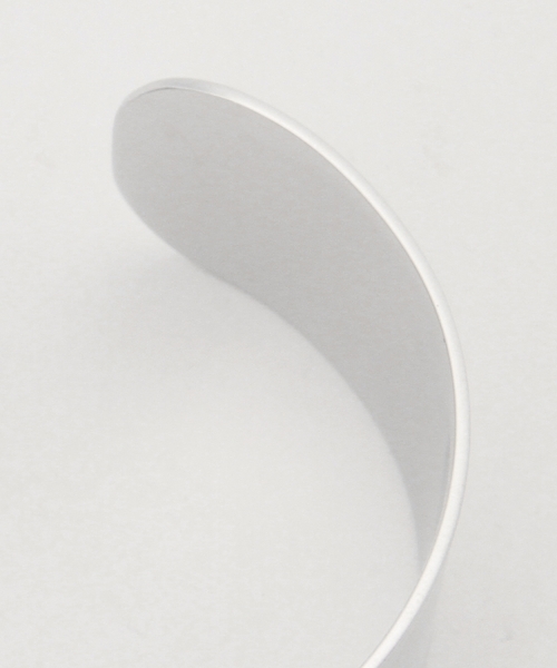 Demi-Luxe BEAMS（デミルクス ビームス）の「 【Oggi6月号掲載】Demi-Luxe BEAMS / メタルバングル 25mm（バングル/リストバンド・レディース・シルバー/ゴールド・ONE SIZE）」の5枚目の写真