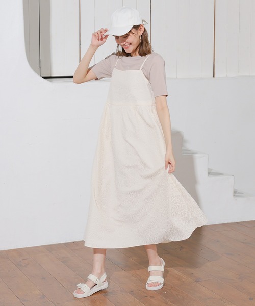 Honeys(ハニーズ)の「キャミワンピース(ワンピース・レディース・グレイッシュベージュ/ブラック/アイボリー・L/M/S/LL)」の19枚目の写真