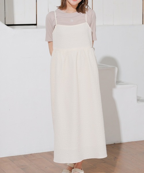 Honeys(ハニーズ)の「キャミワンピース(ワンピース・レディース・グレイッシュベージュ/ブラック/アイボリー・L/M/S/LL)」の4枚目の写真