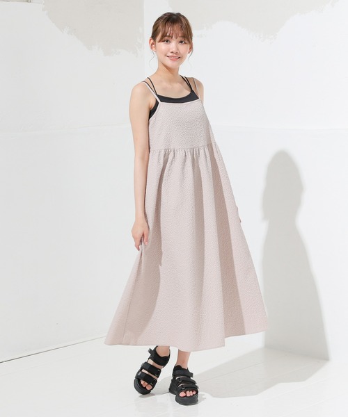 Honeys(ハニーズ)の「キャミワンピース(ワンピース・レディース・グレイッシュベージュ/ブラック/アイボリー・L/M/S/LL)」の22枚目の写真