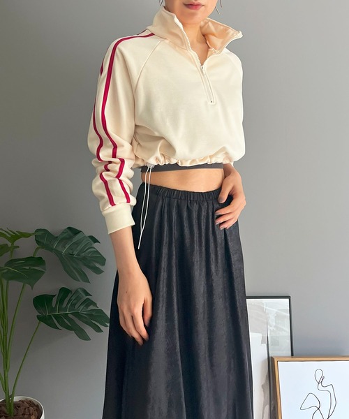 Jewelobe（ジュエローブ）の「ハーフジップラインスリーブクロップドスウェット（Tシャツ/カットソー・レディース・杢グレー/アイボリー/ブラック・FREE）」の2枚目の写真