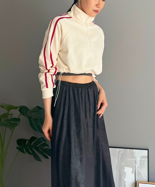 Jewelobe（ジュエローブ）の「ハーフジップラインスリーブクロップドスウェット（Tシャツ/カットソー・レディース・杢グレー/アイボリー/ブラック・FREE）」の5枚目の写真