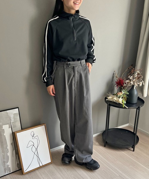 Jewelobe（ジュエローブ）の「ハーフジップラインスリーブクロップドスウェット（Tシャツ/カットソー・レディース・杢グレー/アイボリー/ブラック・FREE）」の17枚目の写真