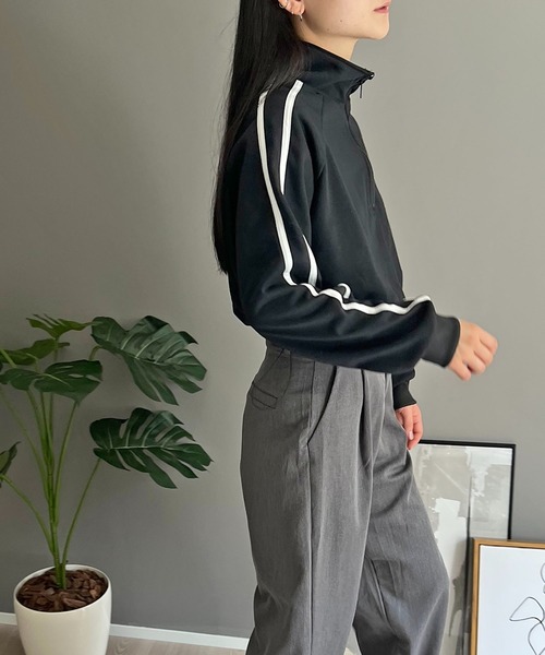 Jewelobe（ジュエローブ）の「ハーフジップラインスリーブクロップドスウェット（Tシャツ/カットソー・レディース・杢グレー/アイボリー/ブラック・FREE）」の22枚目の写真