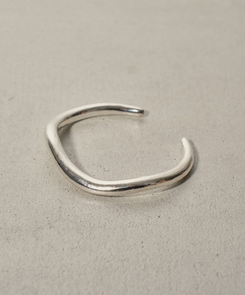 TODAYFUL(トゥデイフル)の「TODAYFUL Plain Nuance Bangle プレーンニュアンスバングル/12320922(ブレスレット・レディース・ゴールド/シルバー・ONE SIZE)」の8枚目の写真