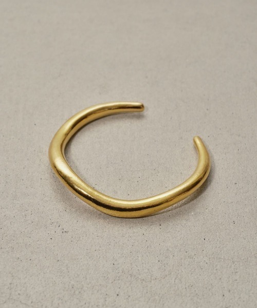 TODAYFUL(トゥデイフル)の「TODAYFUL Plain Nuance Bangle プレーンニュアンスバングル/12320922(ブレスレット・レディース・ゴールド/シルバー・ONE SIZE)」の9枚目の写真