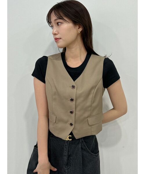 dazzlin（ダズリン）の「ショートコンパクトベストトップス（ベスト・レディース・ベージュ/ブラウン・FREE）」の6枚目の写真