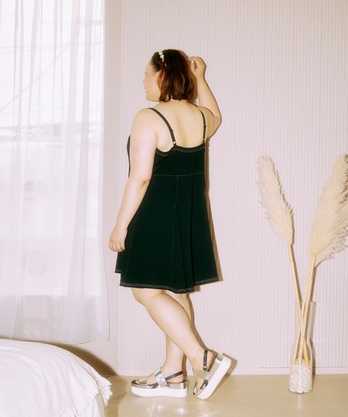 PUNYUS(プニュズ)の「ステッチフレアミニワンピース(ワンピース・レディース・ブラック・2/4/3/1)」の12枚目の写真